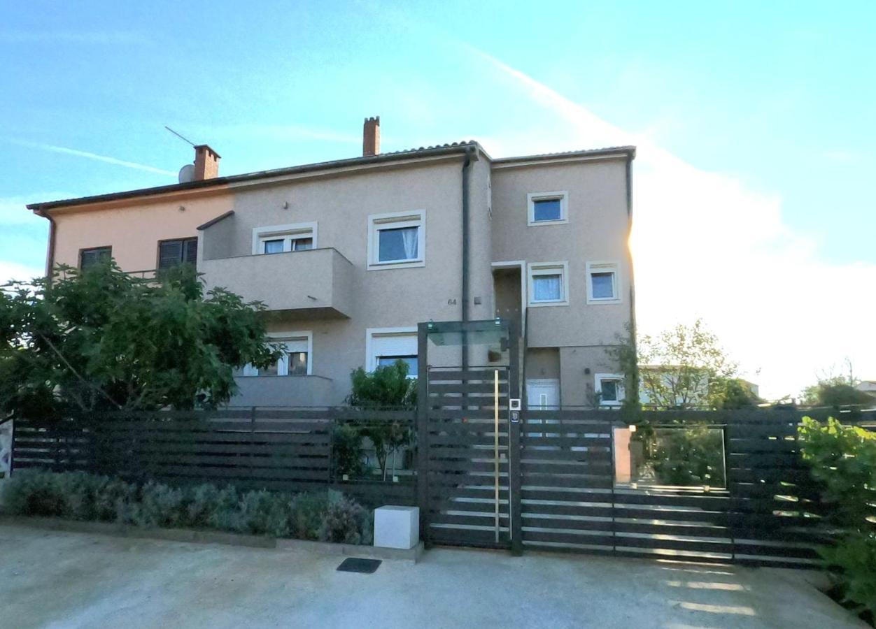 Apartment Natalia Valbandon Exterior foto