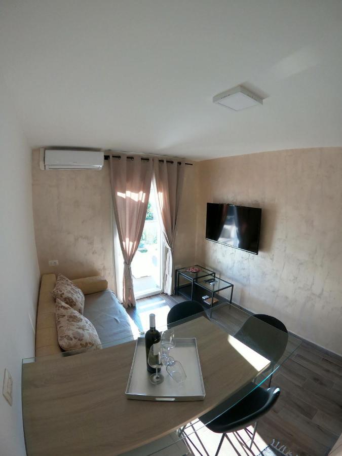 Apartment Natalia Valbandon Exterior foto